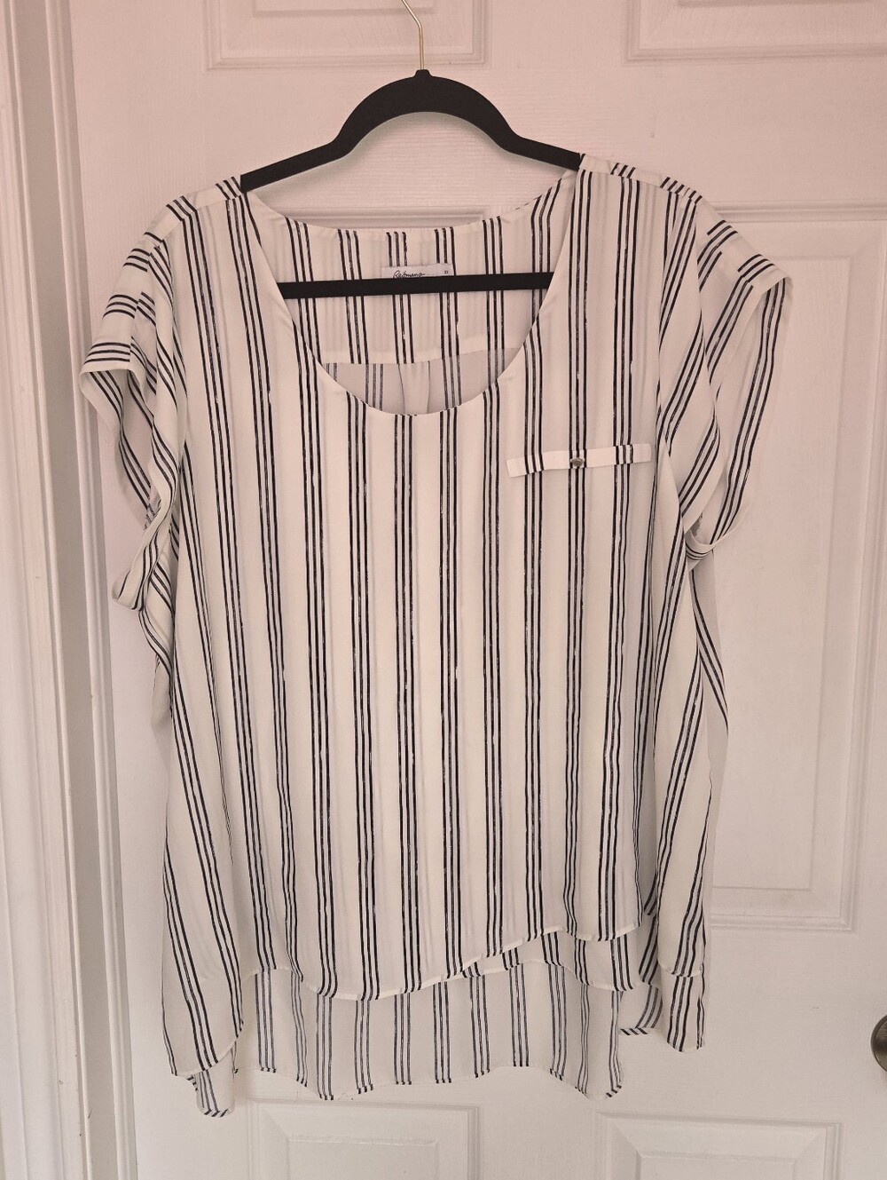 Reitman's Gauzy Striped White & Navy Women's Top